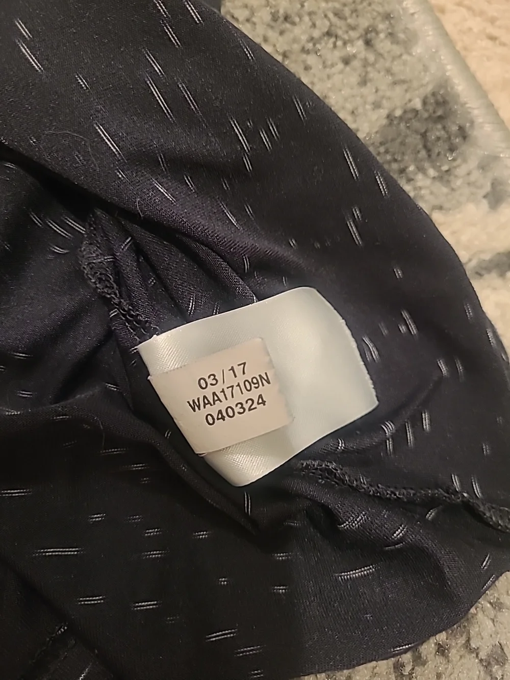 Reebok Women’s Athletic Top Size L VNeck Speckled Speedwick BLK/WhT Activewear - Picture 11 of 12